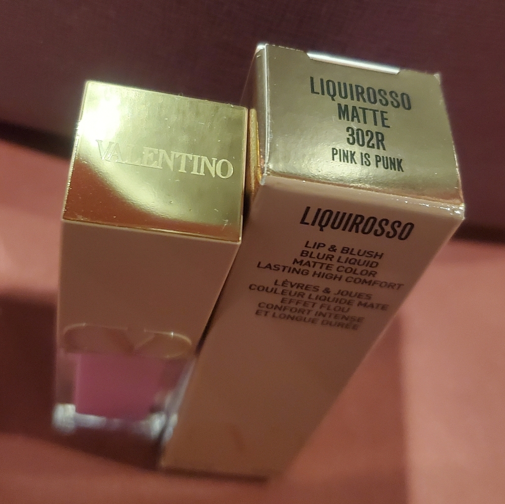 Valentino Liquirosso 2 in 1 soft matte color 302R PINK IS PUNK. BNIB - Picture 4 of 5